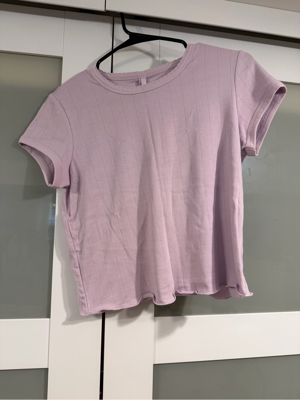 SKIMS Drop Needle Baby Tee in Wisteria Lilac Lavender Crop Ringer Ribbed